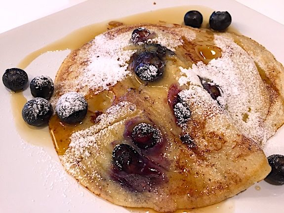 James McConnell Cooks Beautiful American Blueberry Pancakes